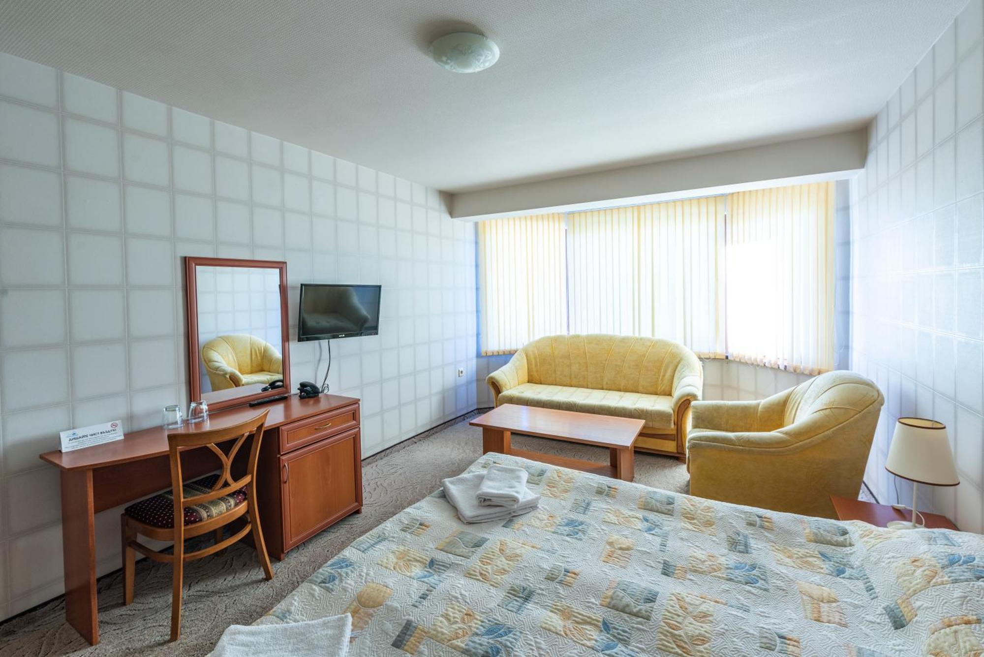 Семеен Хотел Кристал Smolyan Room photo