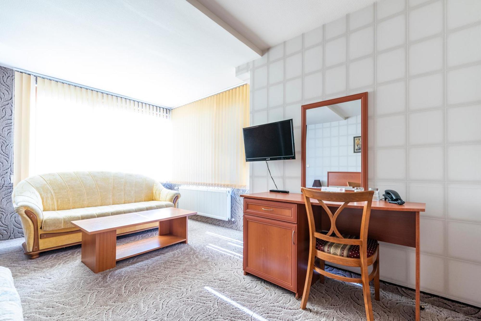 Семеен Хотел Кристал Smolyan Room photo