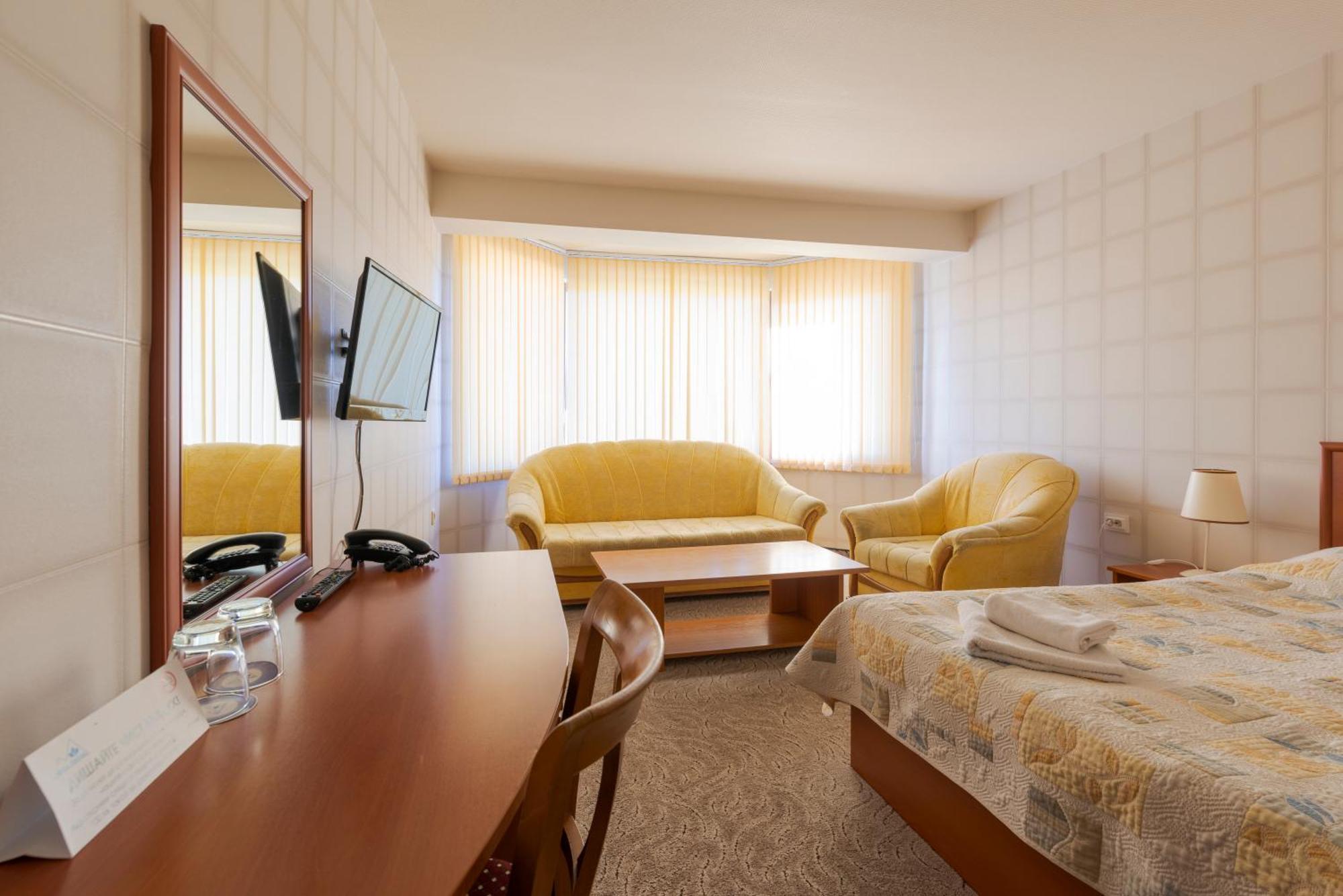 Семеен Хотел Кристал Smolyan Room photo