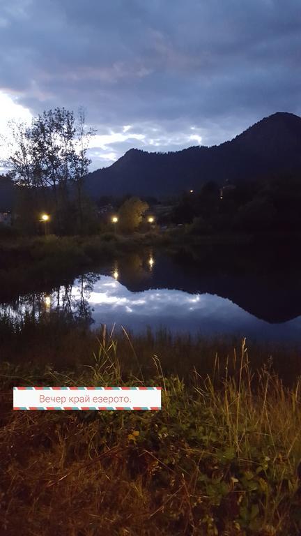 Семеен Хотел Кристал Smolyan Exterior photo